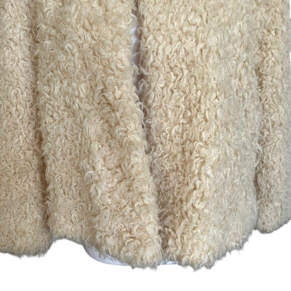 Cabi Jacket Coat Womens Size M Ivory #3024 Teddy Faux Fur Lined Shaggy Cropped - Picture 7 of 12